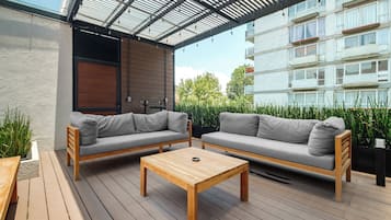 Premier Apartment | Terrace/patio