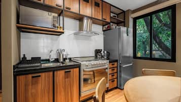 Deluxe Apartment | Private kitchen