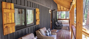 Cabin In The Pines - Walk to Sargents Wildlife Area