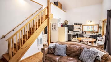 TV, fireplace, offices