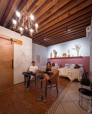 Design Double Room | Individually decorated, iron/ironing board, free WiFi, bed sheets