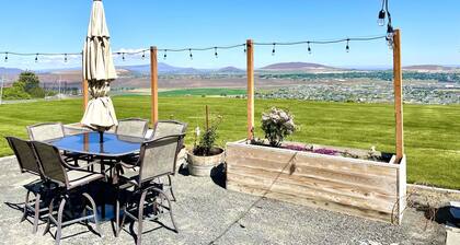 Wine Country Getaway with Amazing Views