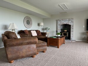 Smart TV - Wine Country Getaway with Amazing Views (Kennewick)