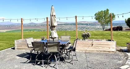 Wine Country Getaway with Amazing Views