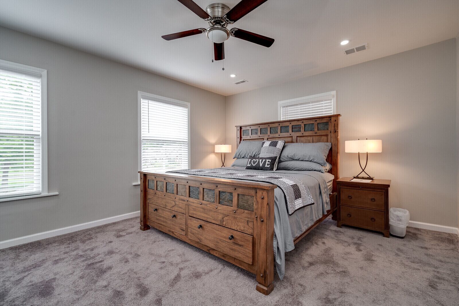 4 chambres, bureau, fer et planche à repasser, Wi-Fi gratuit