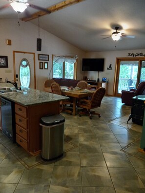 Interior - Private scenic Ozark Mountain retreat near beautiful Current River; sleeps 1-10! (Van Buren)