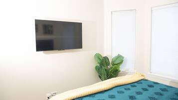 3 多间卧室、办公桌、熨斗/熨衣板、旅行婴儿床