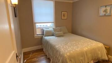 2 chambres, fer et planche Ă repasser, Wi-Fi gratuit, draps fournis