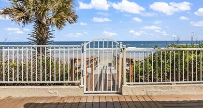 Direct Oceanfront Massive Home with Private Beach Walkway