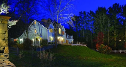 MTV Cribs, Live like a rock star.