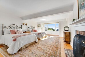 6 bedrooms, desk, free WiFi