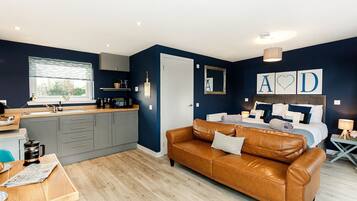 1 bedroom, internet, bed sheets