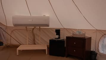 Star Tent. Big, with your private bathroom , open private outdoor space attached.