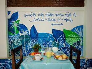 Free daily buffet breakfast - Pousada Natal (Cairu)