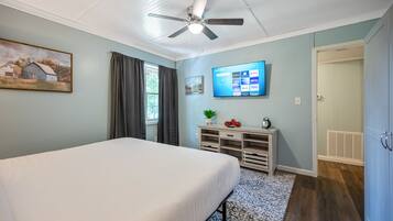 2 soverom, strykejern/-brett, wi-fi og sengetøy