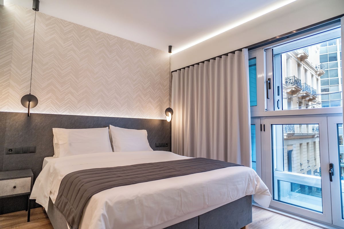 Superior Triple Room | 1 bedroom, premium bedding, free WiFi, bed sheets