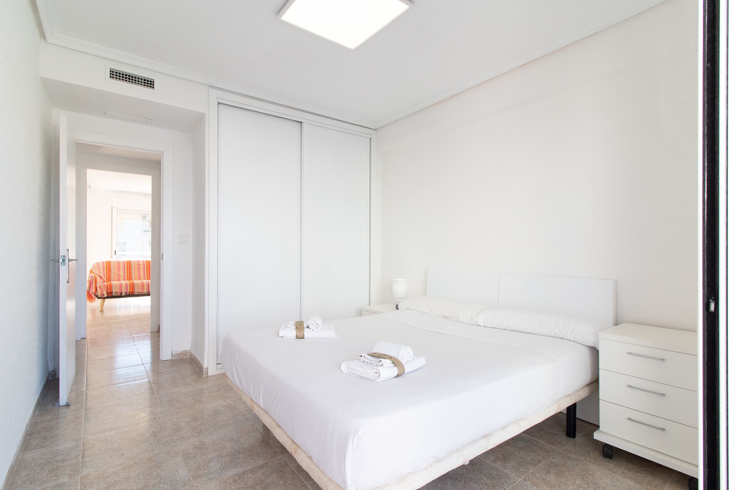 3 dormitorios, tabla de planchar con plancha, wifi gratis y ropa de cama