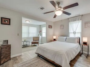 7 bedrooms, iron/ironing board, WiFi, bed sheets