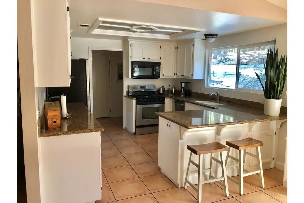 Welcome Inn: Family Friendly Oasis among the Oaks in Wine Country