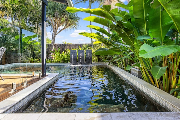 Pool - Mudjimba Escape - Pet friendly, luxury villa w/pool (Sunshine Coast)