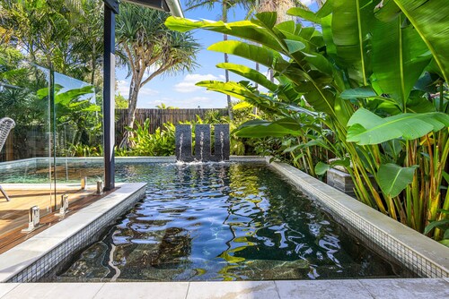 Mudjimba Escape - Pet friendly, luxury villa w/pool