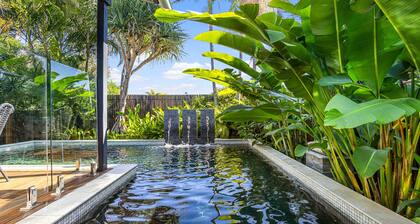 Mudjimba Escape - Pet friendly, luxury villa w/pool