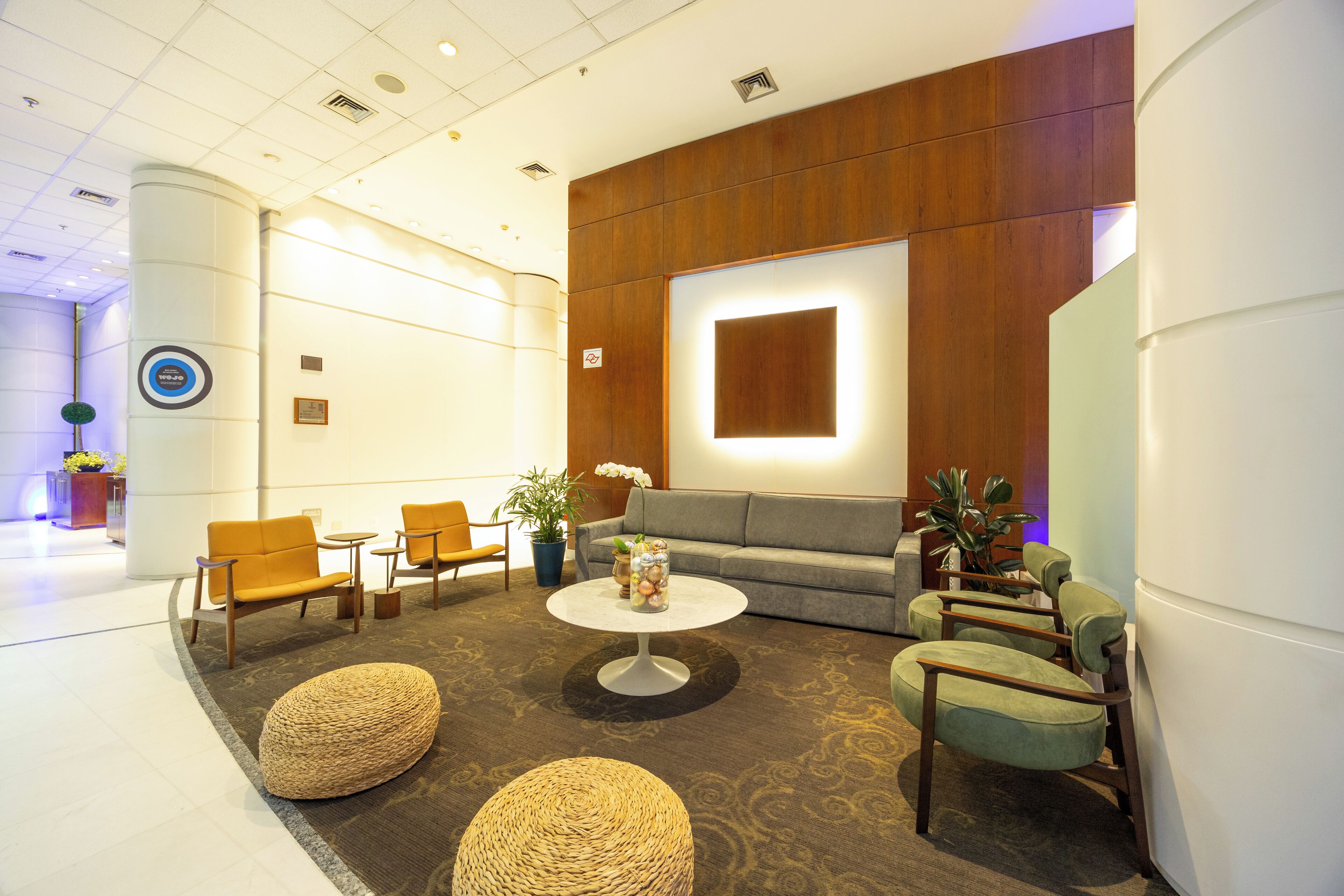 ฝ่ายต้อนรับ