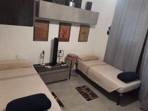 2 Schlafzimmer, Bügeleisen/Bügelbrett, Bettwäsche