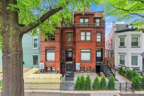 Exterior - Luxury Logan Circle 4BR DC Townhome + Huge Patio (Washington)