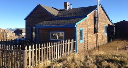 Unique Historic Mountain Cabin In Beautiful Como