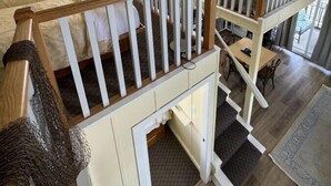 Desk, iron/ironing board, WiFi, bed sheets - Floating Cottage on the River "Nantucket" (Sabula)