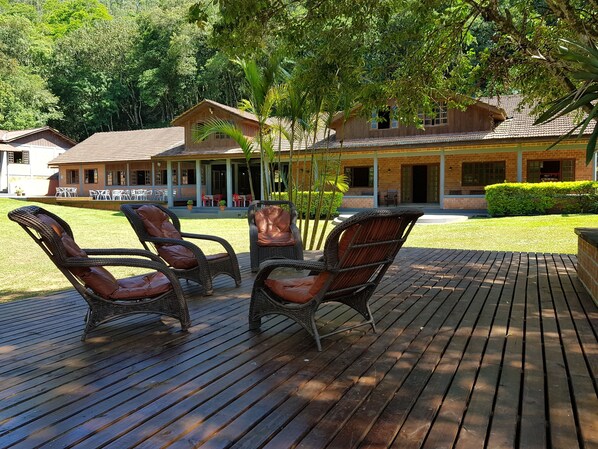 Terrace/patio - European Style House for Retreats and Events (Cerro Azul)