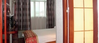 Shiji Zhixing Business Hotel