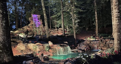 LAKE LANIER CASTLE..YOUR OWN PRIVATE RESORT. BOATS, JETSKIS. PICKLEBALL, POOL