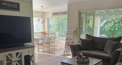 Centrally located in Hamilton, the heart of the Bitterroot Valley. No pet fee!