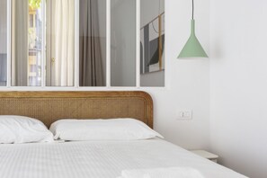 1 habitación, tabla de planchar con plancha, wifi gratis y ropa de cama 