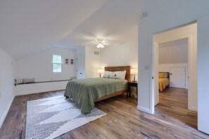3 bedrooms, iron/ironing board, free WiFi, bed sheets - The Creekside Cabin/rail trail/tubing/ 3 bed/ 1 bath (Pequea)
