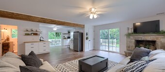 The Creekside Cabin/rail trail/tubing/ 3 bed/ 1 bath