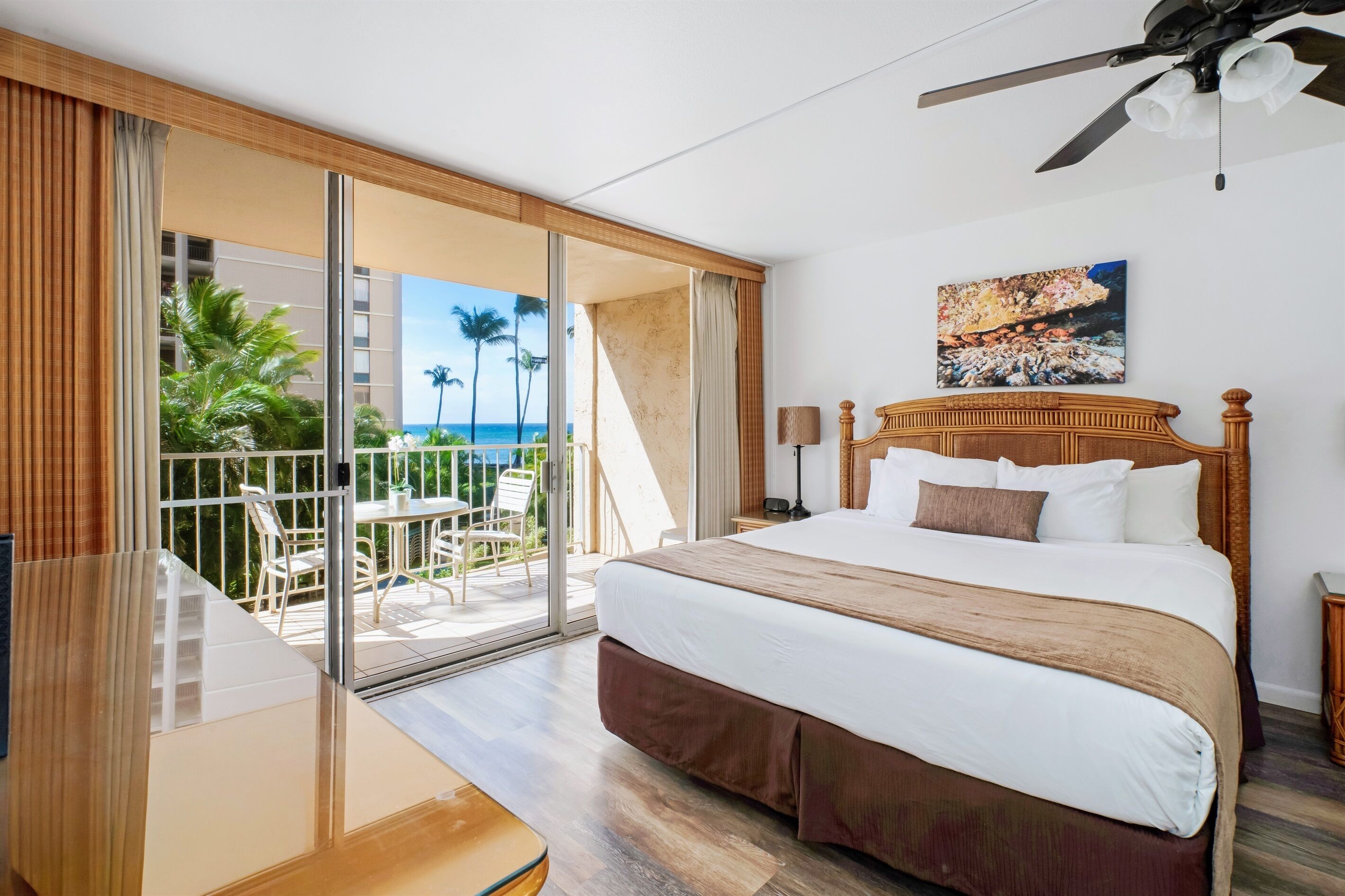 Fer et planche à repasser, Wi-Fi gratuit, draps fournis