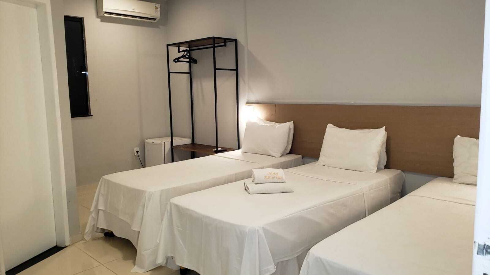 Minibar, free WiFi, bed sheets