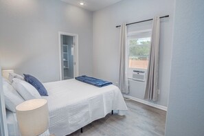 Apartamento (2 Bedrooms) | 2 quartos, espaço de trabalho para notebook