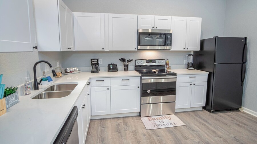 Cozy and Lovely 2BR 2BA Apt#a Near Lively Downtown