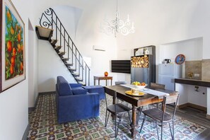 Dining - Rustic Sicilian hamlet area Partinico / Alcamo/ Balestrate (Partinico)