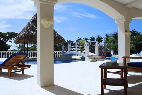 Luxury Tambor Estate with private pool, jacuzzi, and panoramic view