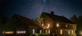 Mtn Views: Colonial Home on Kingdom Trails!
