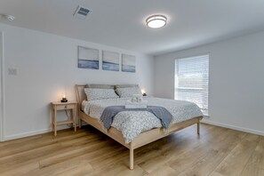 3 chambres, fer et planche à repasser, Wi-Fi, draps fournis