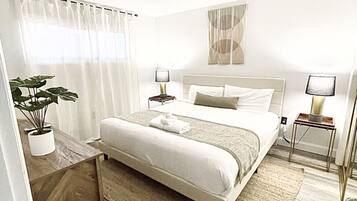 2 soverom, safe på rommet, strykejern/-brett og wi-fi (inkludert)