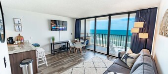 SunRay Suite - Beachfront condo with indoor and outdoor pool