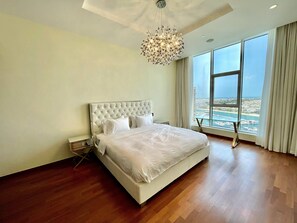 Căn hộ có tầm nhìn toàn cảnh | Bộ đồ giường cao cấp, màn/rèm cản sáng, bàn ủi/dụng cụ ủi quần áo 