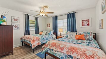 3 bedrooms, desk, iron/ironing board, travel cot